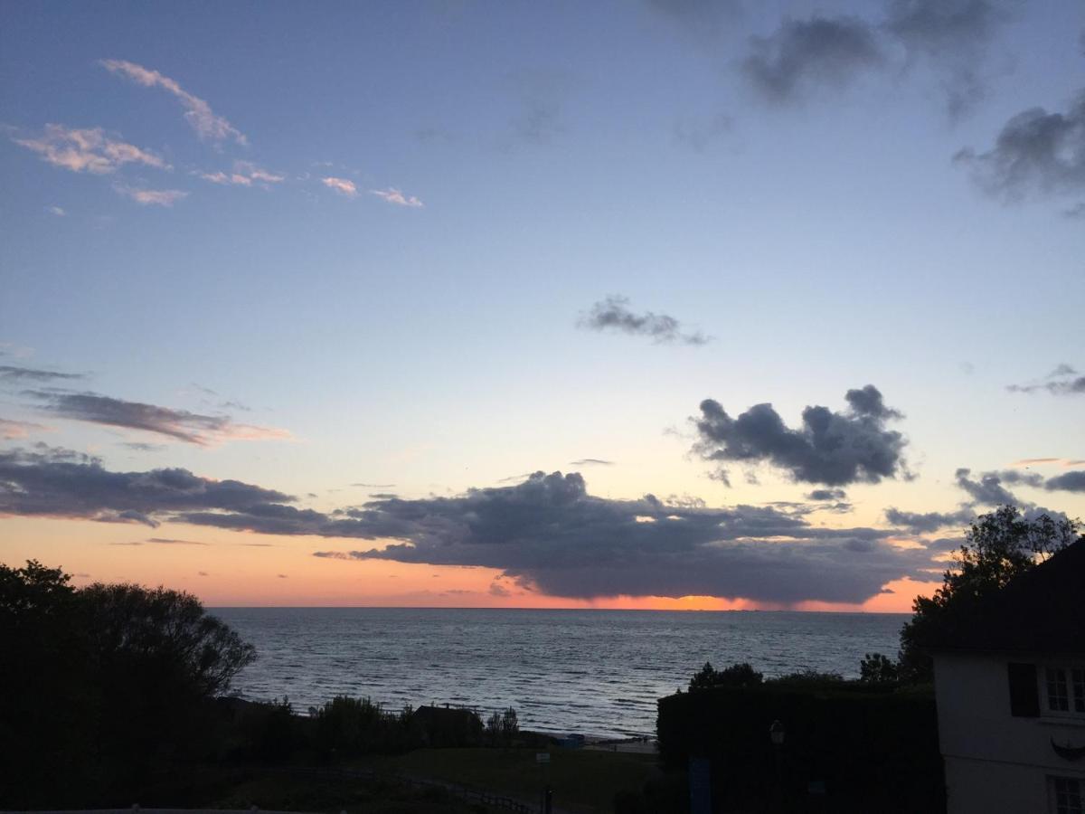 Appartement Terrasse Face Mer วิลเลอร์วิลล์ ภายนอก รูปภาพ